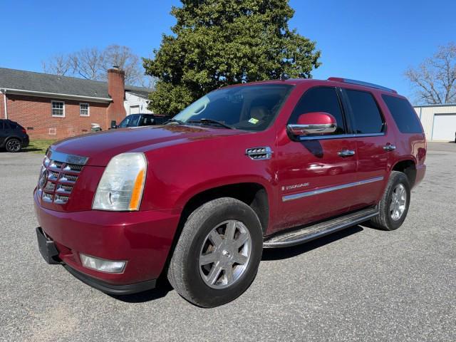 used 2007 Cadillac Escalade car, priced at $7,495