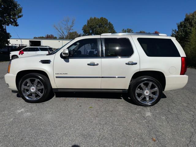 used 2011 Cadillac Escalade car, priced at $11,995