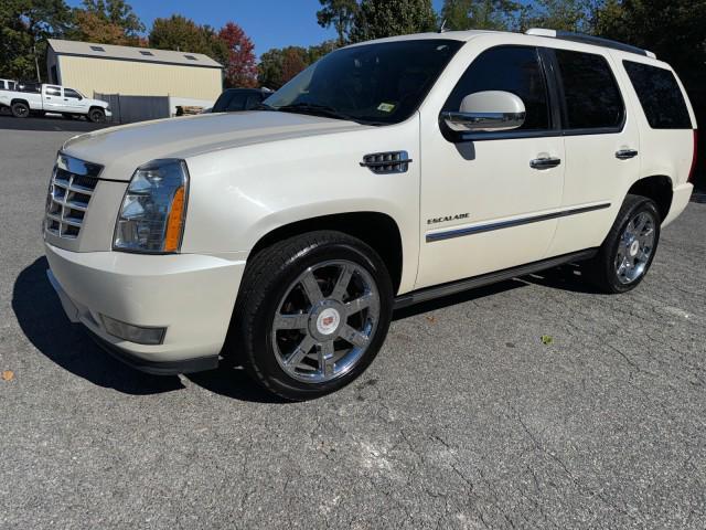 used 2011 Cadillac Escalade car, priced at $11,995