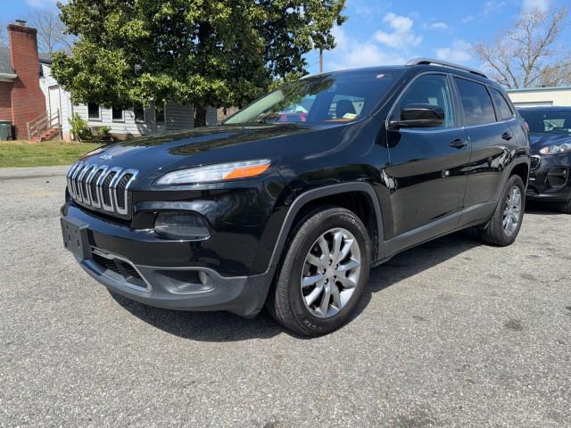 used 2018 Jeep Cherokee car, priced at $10,495