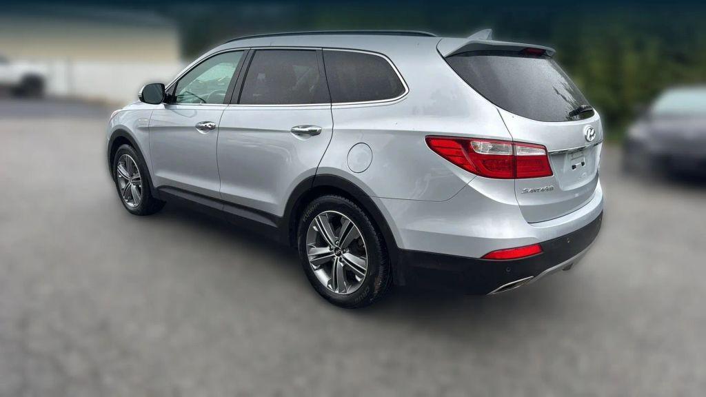 used 2015 Hyundai Santa Fe car, priced at $7,495