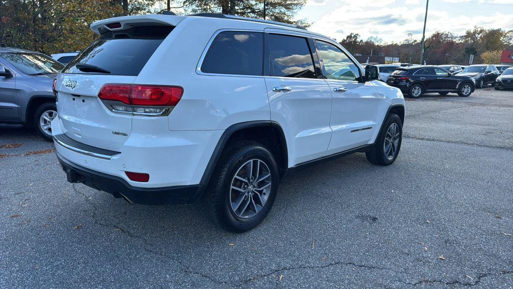 used 2018 Jeep Grand Cherokee car, priced at $11,495