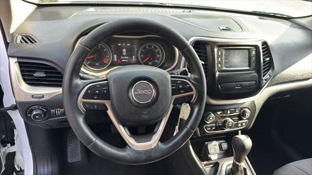 used 2015 Jeep Cherokee car, priced at $5,495