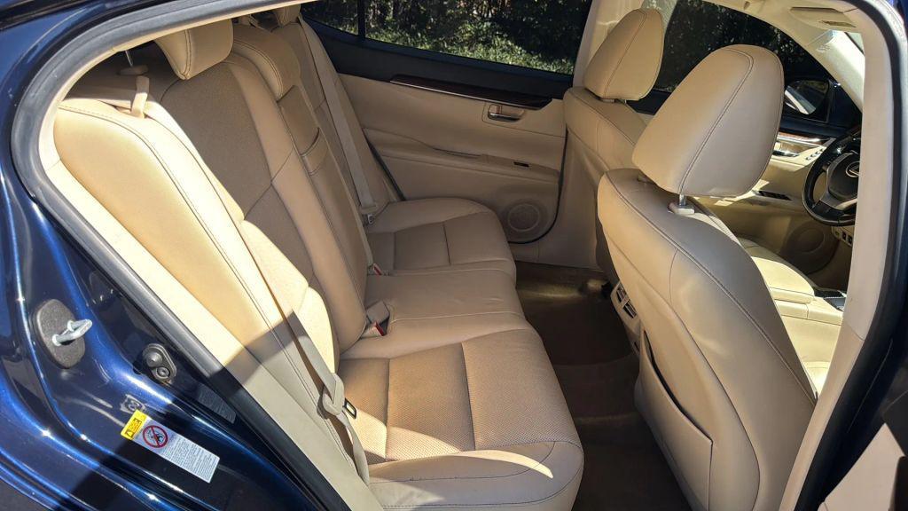 used 2015 Lexus ES 350 car, priced at $13,995