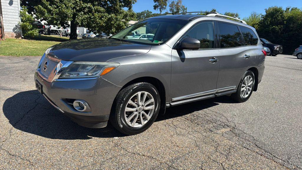 used 2015 Nissan Pathfinder car, priced at $6,495