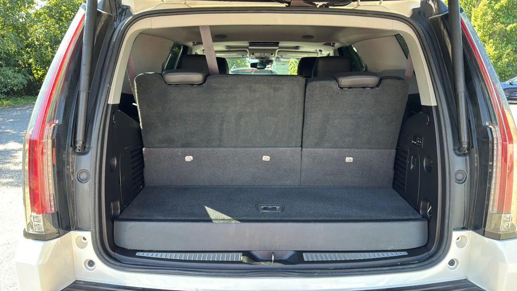 used 2015 Cadillac Escalade car, priced at $15,495