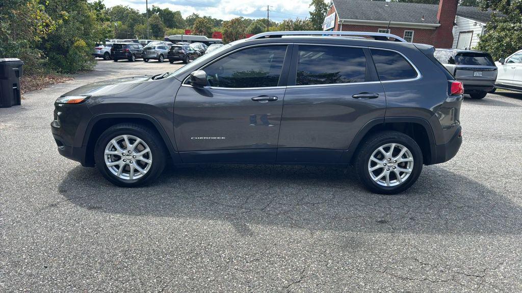 used 2018 Jeep Cherokee car, priced at $6,995