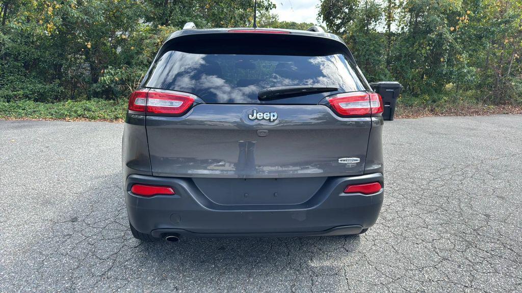 used 2018 Jeep Cherokee car, priced at $6,995