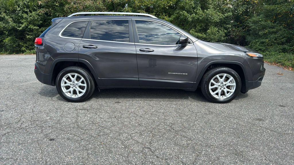 used 2018 Jeep Cherokee car, priced at $6,995