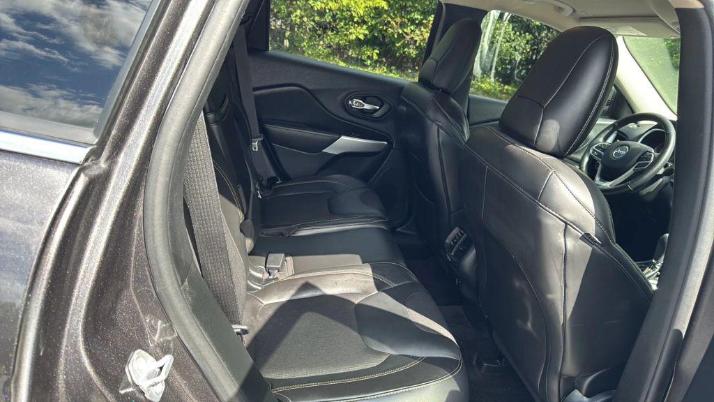 used 2018 Jeep Cherokee car, priced at $6,995