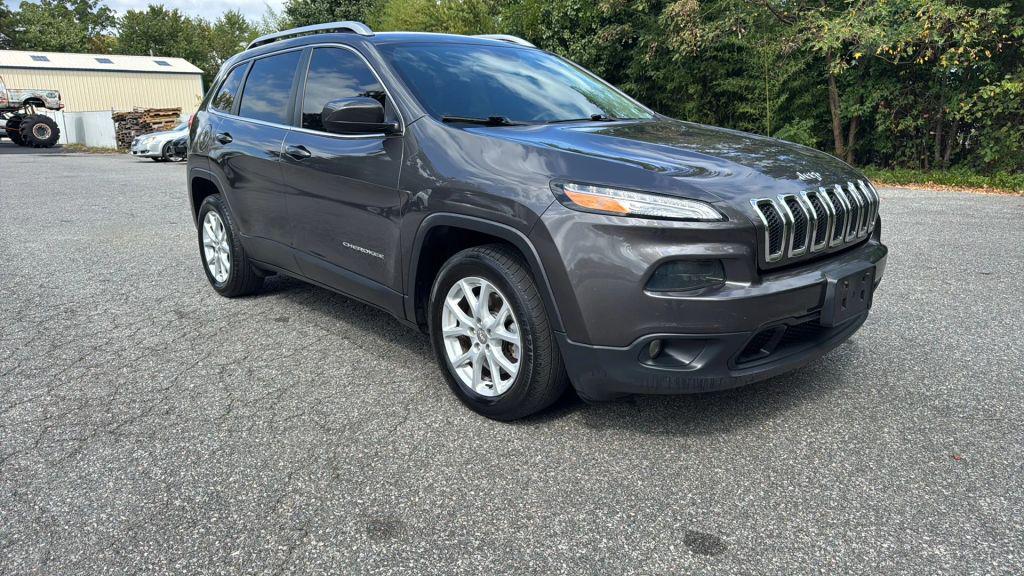 used 2018 Jeep Cherokee car, priced at $6,995