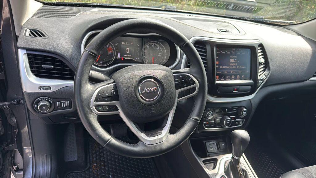 used 2018 Jeep Cherokee car, priced at $6,995