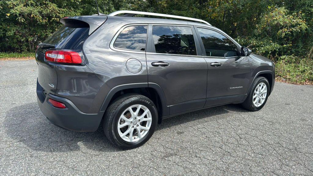 used 2018 Jeep Cherokee car, priced at $6,995