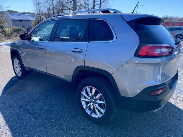 used 2015 Jeep Cherokee car, priced at $7,995