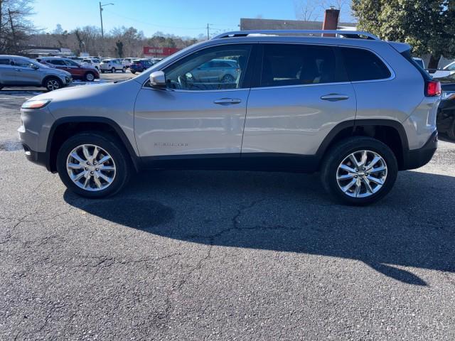 used 2015 Jeep Cherokee car, priced at $7,995