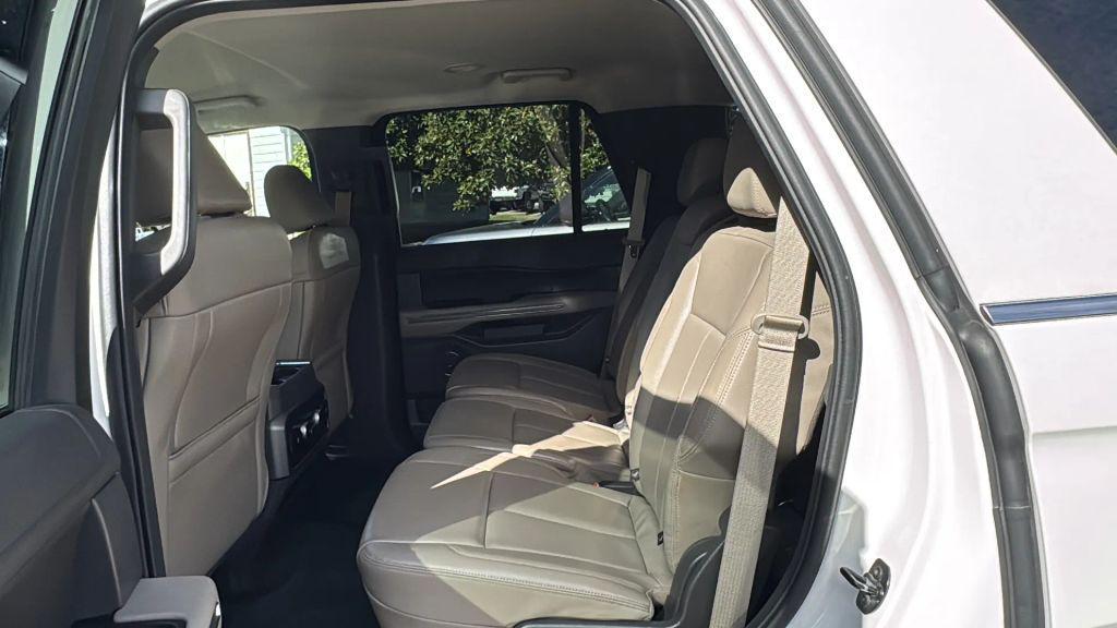 used 2021 Ford Expedition car, priced at $19,995