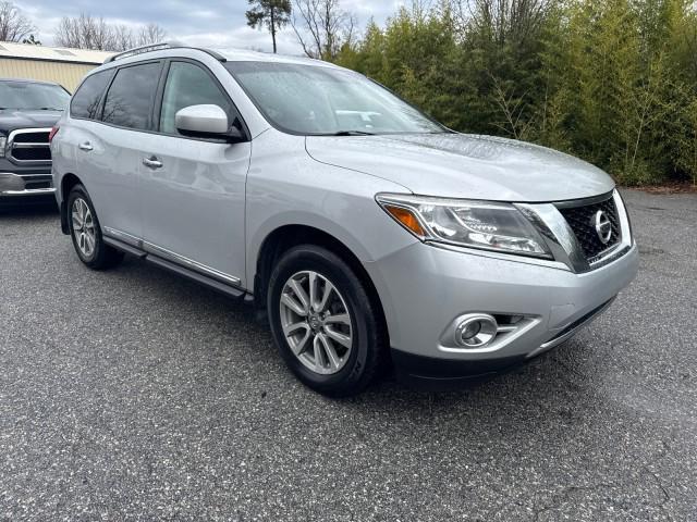 used 2014 Nissan Pathfinder car, priced at $6,495