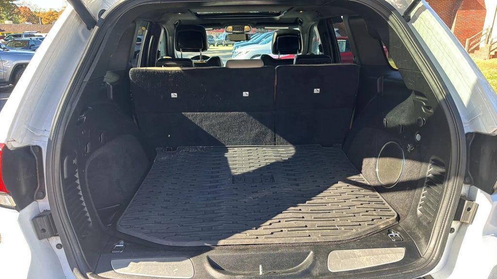 used 2016 Jeep Grand Cherokee car, priced at $11,995