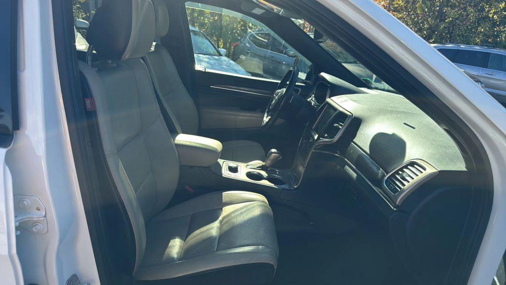 used 2016 Jeep Grand Cherokee car, priced at $11,995