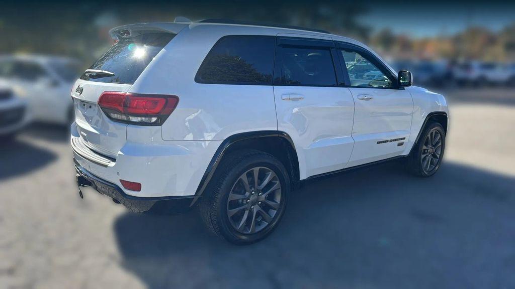 used 2016 Jeep Grand Cherokee car, priced at $11,995