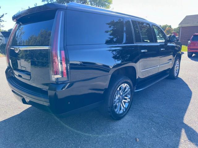 used 2020 Cadillac Escalade ESV car, priced at $21,495