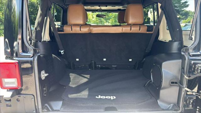 used 2014 Jeep Wrangler Unlimited car, priced at $12,495