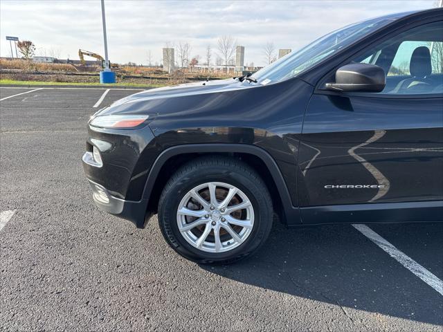 used 2015 Jeep Cherokee car, priced at $9,680