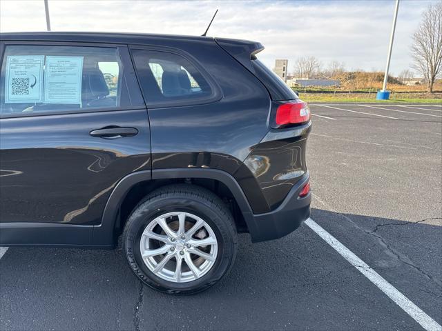 used 2015 Jeep Cherokee car, priced at $9,680