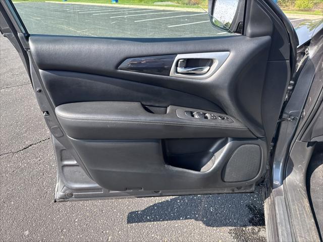 used 2020 Nissan Pathfinder car, priced at $16,989