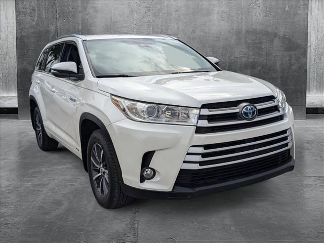 used 2017 Toyota Highlander Hybrid car, priced at $21,685