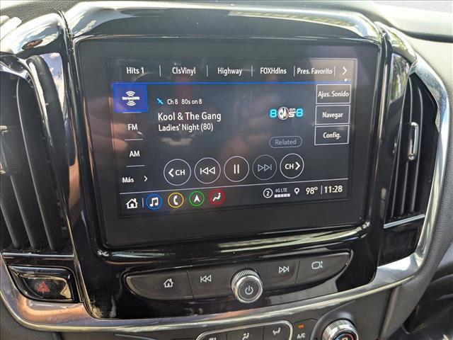 used 2023 Chevrolet Traverse car, priced at $34,990