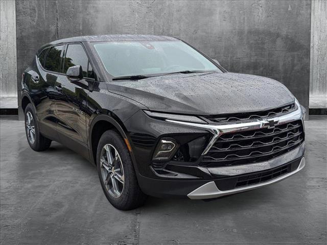 new 2025 Chevrolet Blazer car, priced at $32,386