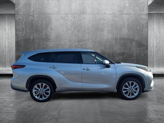 used 2023 Toyota Highlander Hybrid car, priced at $42,995