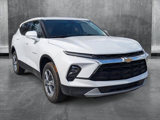 new 2025 Chevrolet Blazer car, priced at $32,879