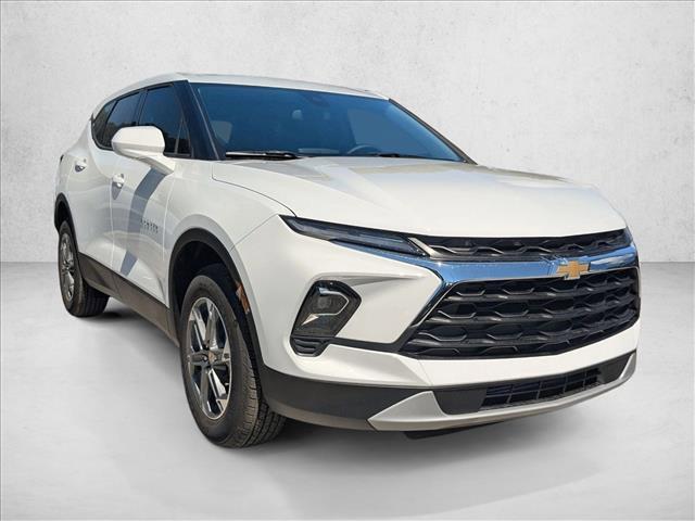 new 2025 Chevrolet Blazer car, priced at $29,795