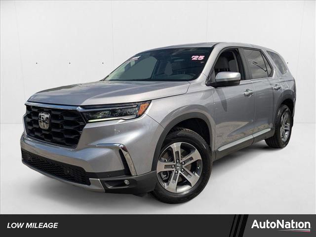 used 2025 Honda Pilot car, priced at $40,995