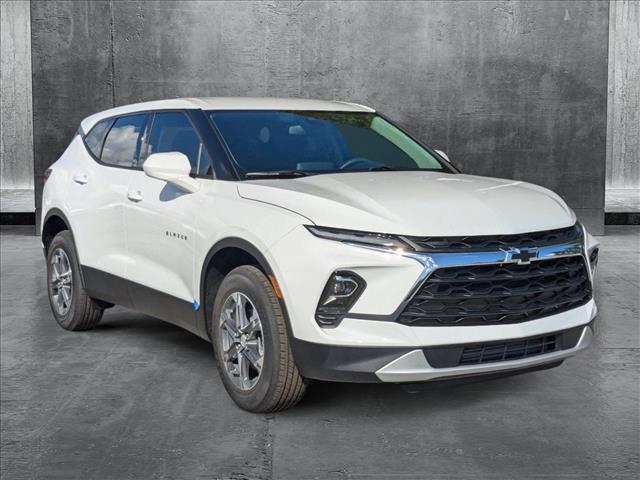 new 2025 Chevrolet Blazer car, priced at $32,386