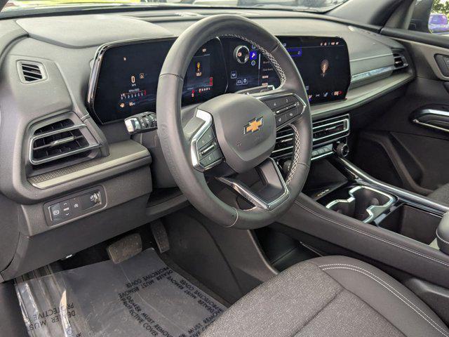 used 2025 Chevrolet Traverse car, priced at $39,214