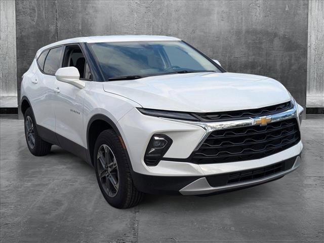 new 2025 Chevrolet Blazer car, priced at $30,875