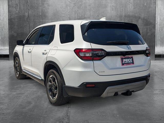 used 2025 Honda Pilot car, priced at $43,672