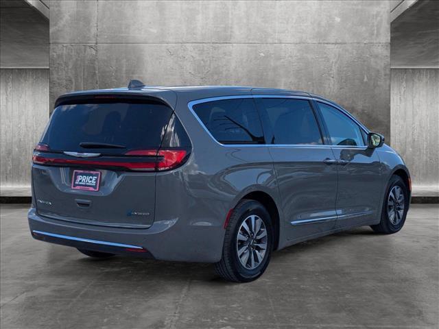 used 2022 Chrysler Pacifica Hybrid car, priced at $26,795