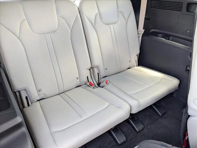 used 2024 Kia Sorento car, priced at $33,426