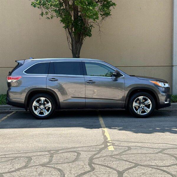 used 2015 Toyota Highlander car, priced at $19,999