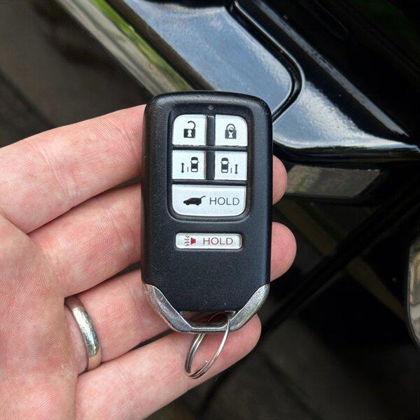 used 2014 Honda Odyssey car, priced at $12,999