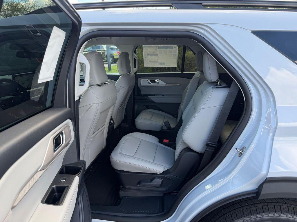new 2025 Ford Explorer car, priced at $46,400