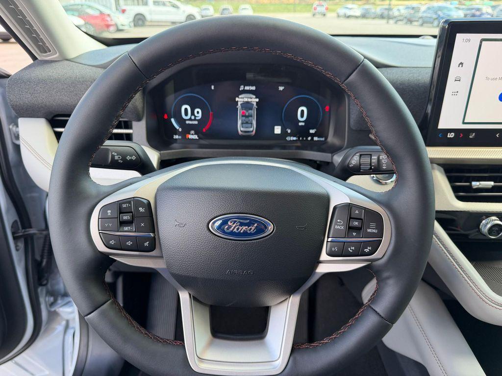 new 2025 Ford Explorer car, priced at $46,400