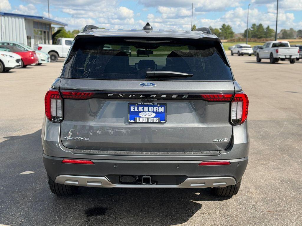 new 2025 Ford Explorer car, priced at $45,900