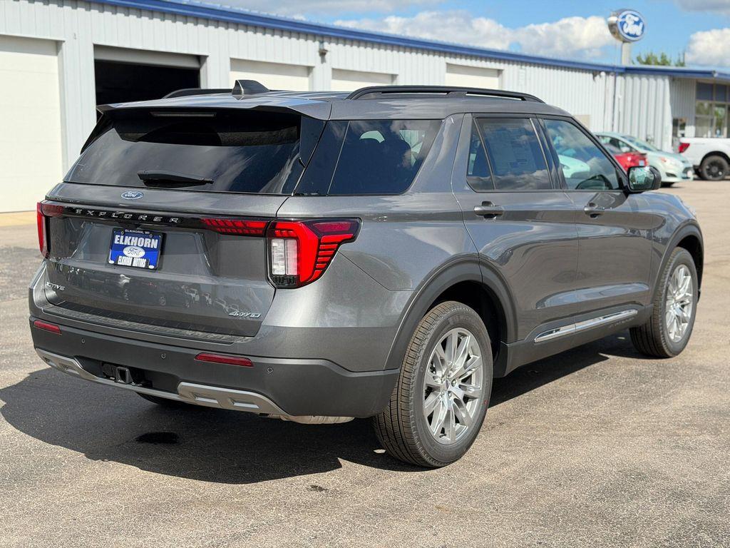 new 2025 Ford Explorer car, priced at $45,900