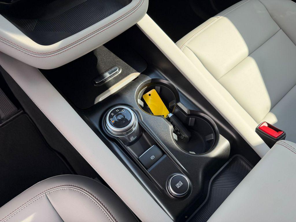 new 2025 Ford Explorer car, priced at $45,900