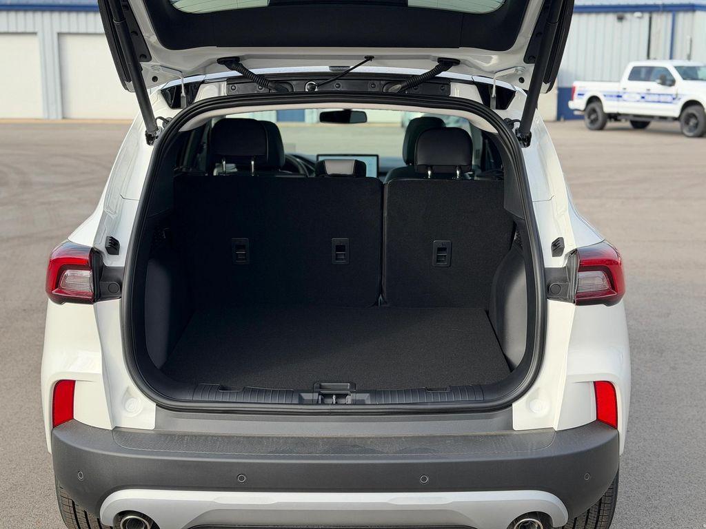 new 2026 Ford Escape car, priced at $39,900